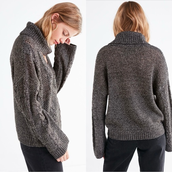 Urban Outfitters Cable Knit Cut-Out Oversized Sweater, Size S, Black - Picture 3 of 12